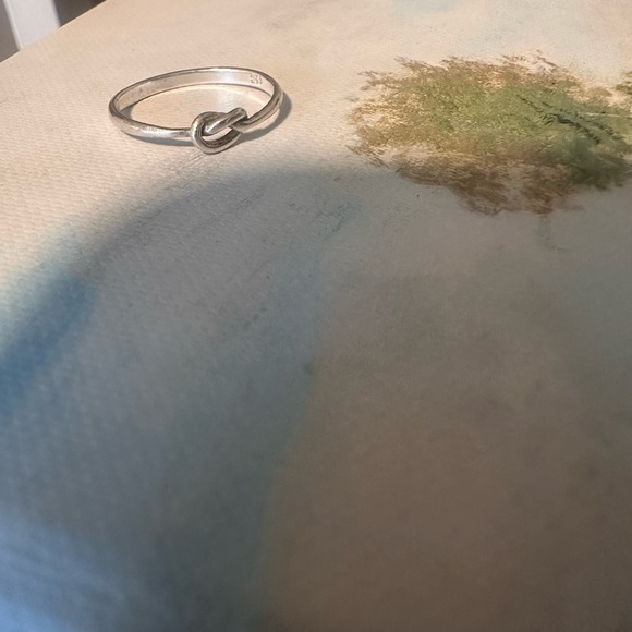 Elegant Sterling Silver Knot Ring - Picture 2 of 3